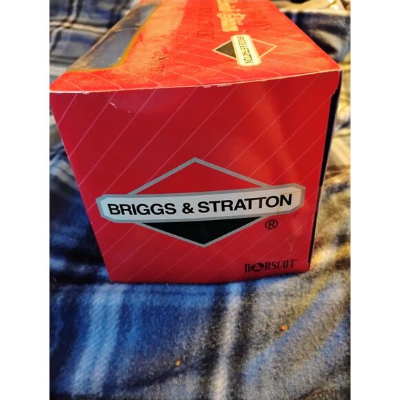 Briggs &Stratton 90thAnniversary Limited Edition Diecast Replica FLYER Basco NIB - Picture 7 of 7